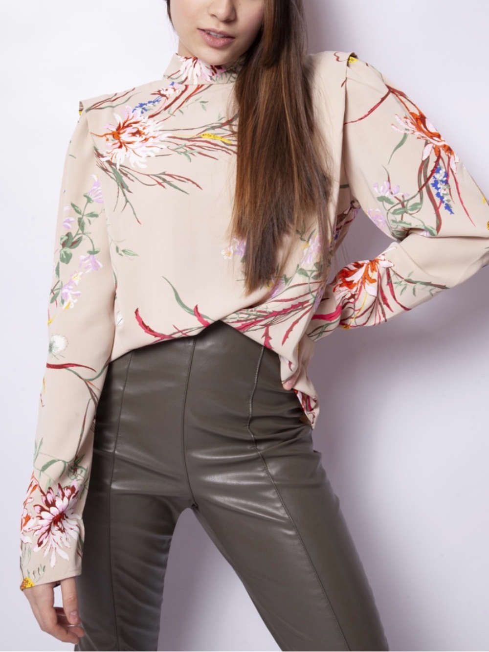 H&M Womens M Beige Floral High Neck Blouse Puff Sleeve Keyhole Back